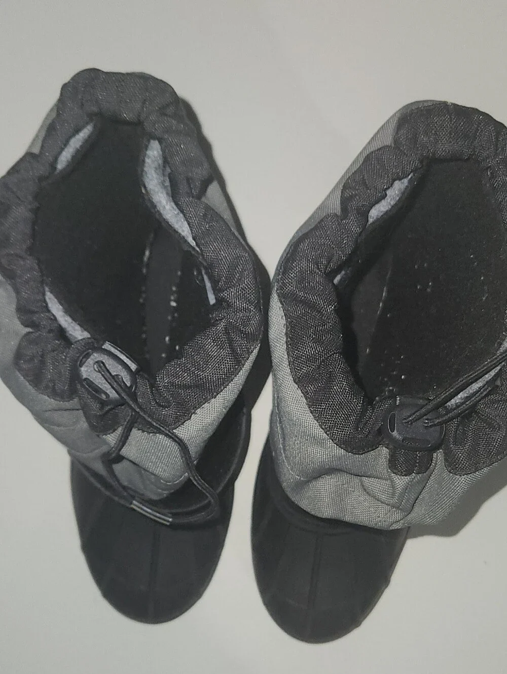 Columbia Kids Black and Gray Insulated Snow Boots Size 7